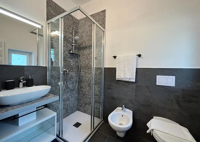 Rigoletto, Garden, Air Comnditioning - Larihome A69 东戈